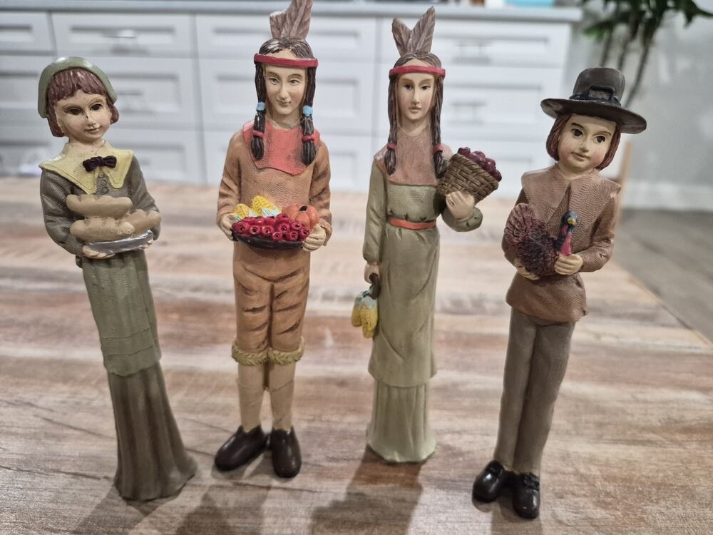4 Mini Statues of Thanksgiving Pilgrims and Native American Indians Figurines 5"